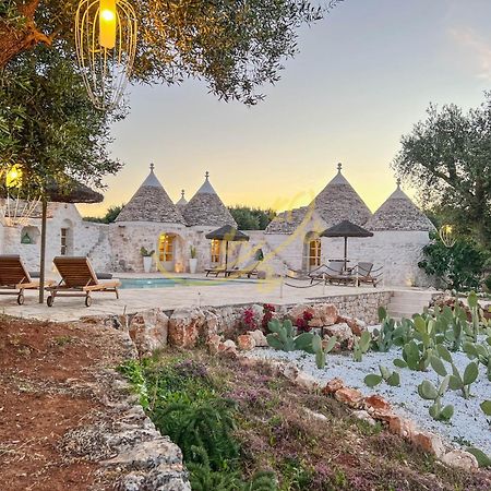 Trulli & Dimore - I Trulli Di Carole Остуні Екстер'єр фото