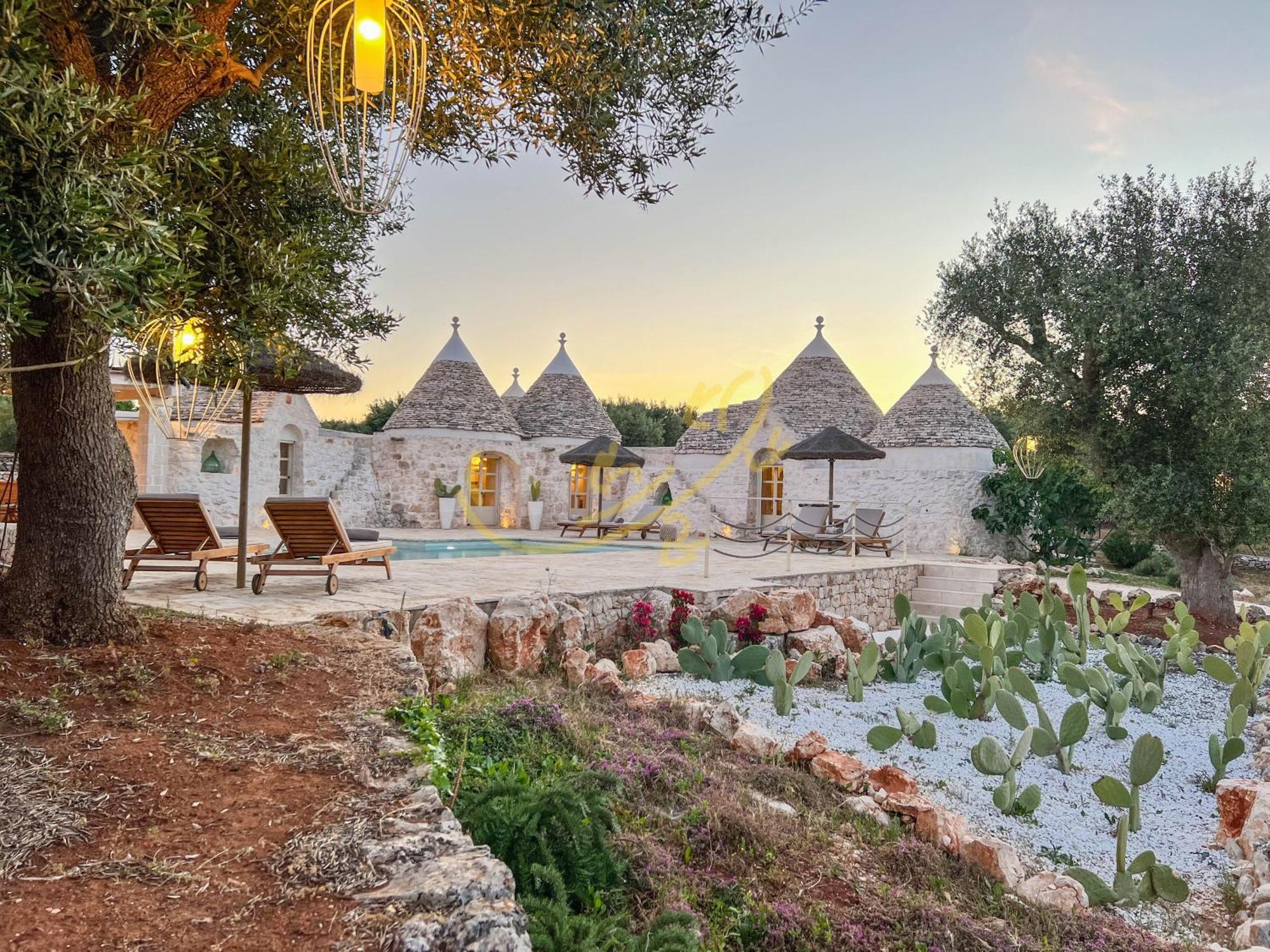 Trulli & Dimore - I Trulli Di Carole Остуні Екстер'єр фото